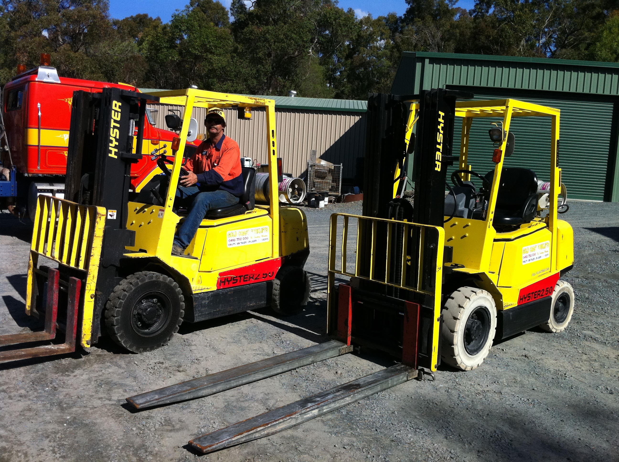 Some Of Our 2.5 Ton Container Entry Hyster Forklifts Non Marking Tyres {white Walls} Or Black Standard Punchure Proof